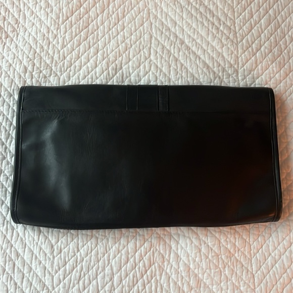 Clutch - Picture 3 of 4